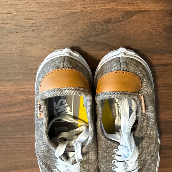 ✨ Vans Gray Wash Sneakers – Women’s 8 / Men’s 6.5 – OrthoLite Comfort ✨ - Picture 2 of 3
